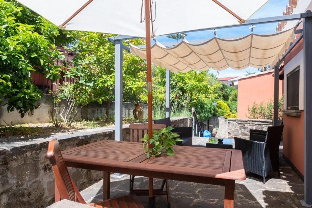 Antico Casale - Camere Con Angolo Cottura アグローポリ エクステリア 写真