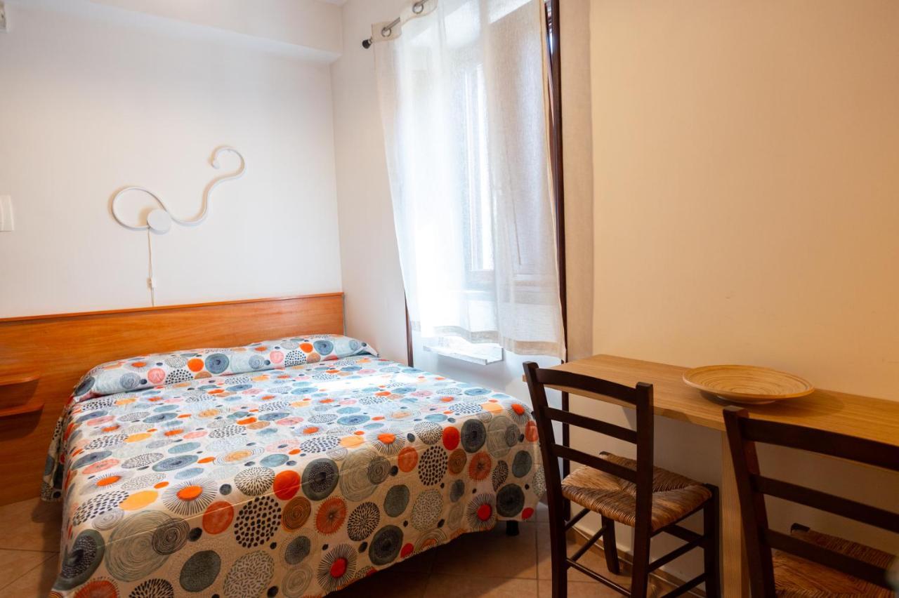 Antico Casale - Camere Con Angolo Cottura アグローポリ エクステリア 写真