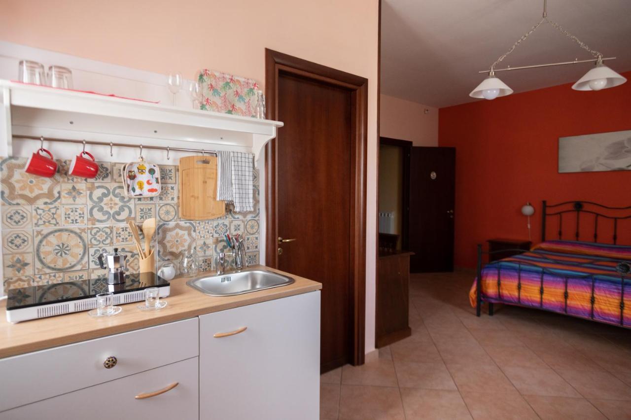 Antico Casale - Camere Con Angolo Cottura アグローポリ エクステリア 写真